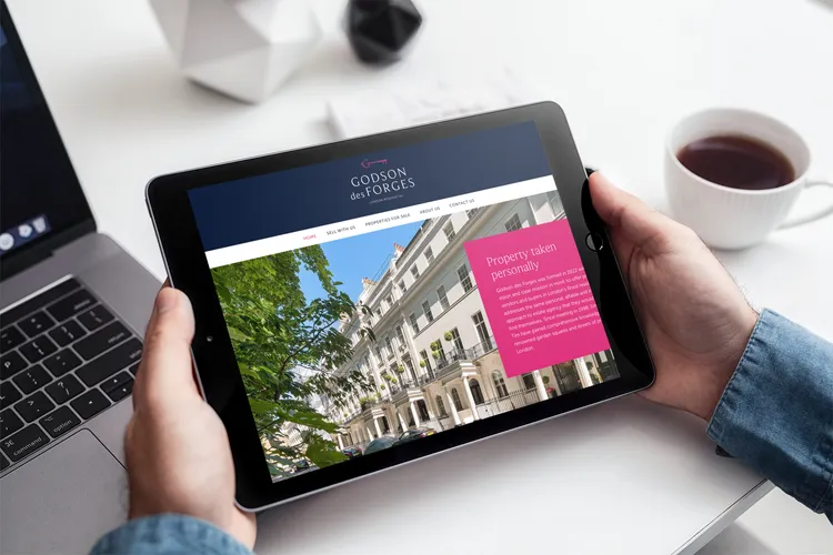 Webdesign für Immobilienwebsite von Godson des Forges in Münster auf Tablet